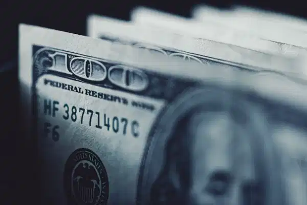 Danske banktan euro dolar ve sterlin tahmini beklentiler yukari yonlu guncelledi 7mGVpSt1